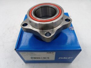 Подшипник передней ступицы TR > 06-12 норм.нагрузка (с болтами) SKF JMC