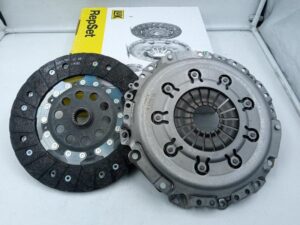 Сцепление комплект FORD C-MAX/FOCUS II/VOL C30/S40/V50/V70 2.0 (240мм) 31367470 / 1779870