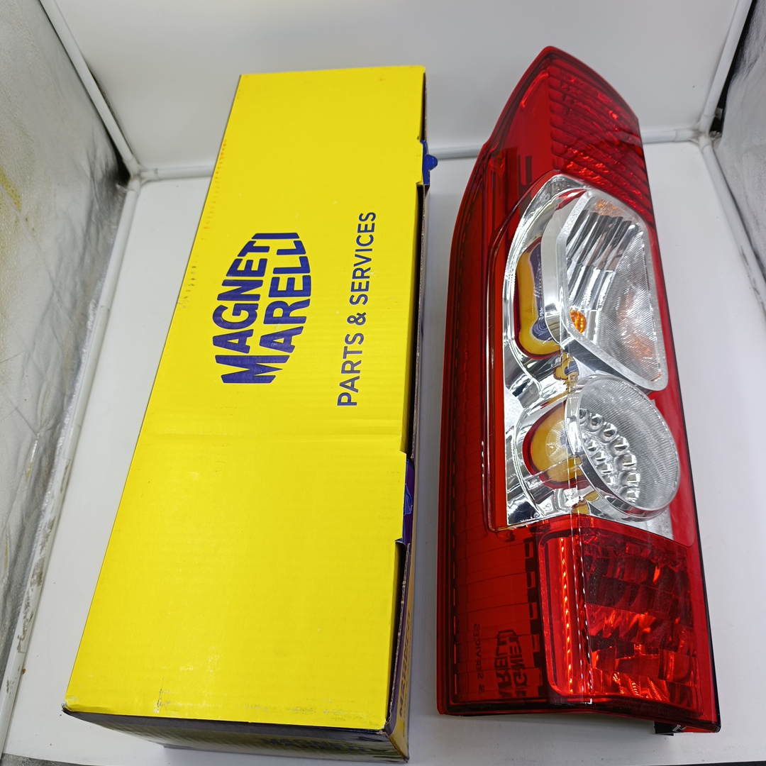 Фонарь задний левый Peugeot Fiat (250) С ПЛАТОЙ 1606664080/1366452080/1344050080 MAGNETI MARELLI - Миниатюра товара 1