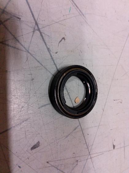 Сальник первичного вала КПП Fiat Ducato (250 гидравлический РЦС) 210962/9655315780 SKT