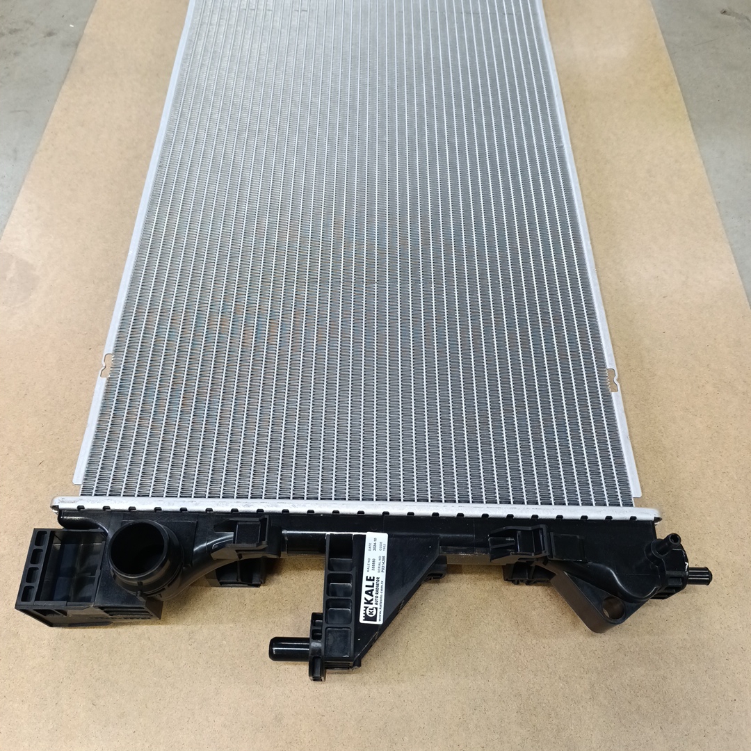 Радиатор охлаждения (ДВС) основной Peugeot Boxer (Евро 6) 1613996380/1626264480 KALE - Миниатюра товара 3
