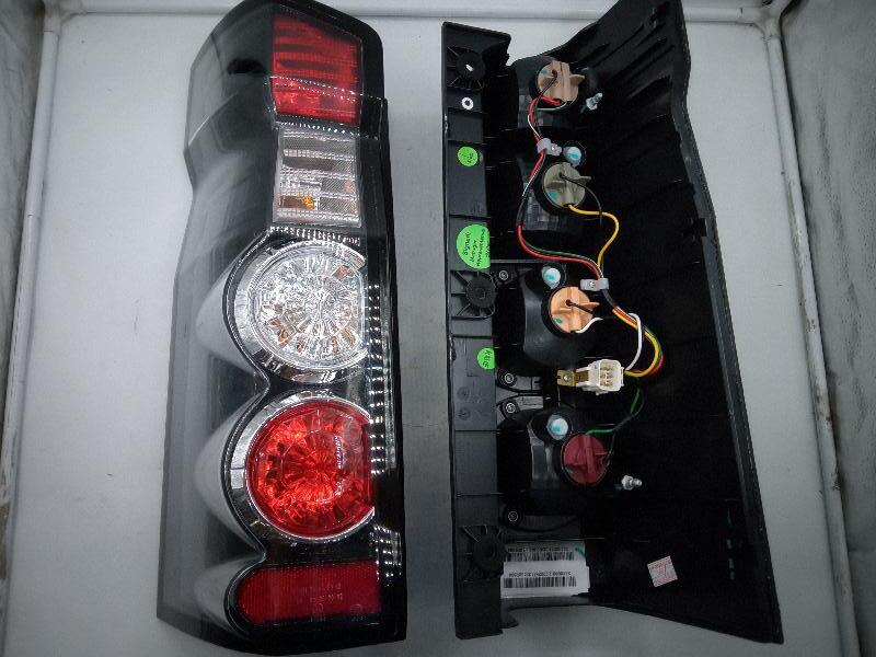 Фонарь задний Sollers Atlant 2.7D (левый,фургон,2 ТИП) 4133100R004 TZ (внутри оригинал JAC) - Миниатюра товара 1