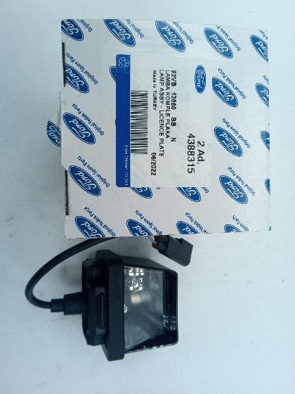 Фонарь номерного знака TR > 06 (все варианты с кузовом типа шасси) 92VB13550BB/4388315 OTOCAH - Миниатюра товара 1