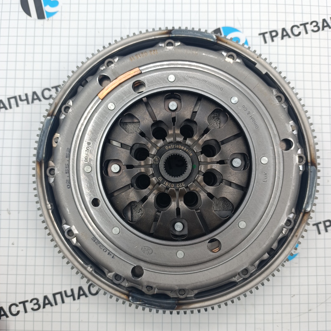 Сцепление Volkswagen Transporter T4 2.5TDI (220mm,с 1995г-2003г, полный комплект)  LUK EUROPE - Миниатюра товара 2