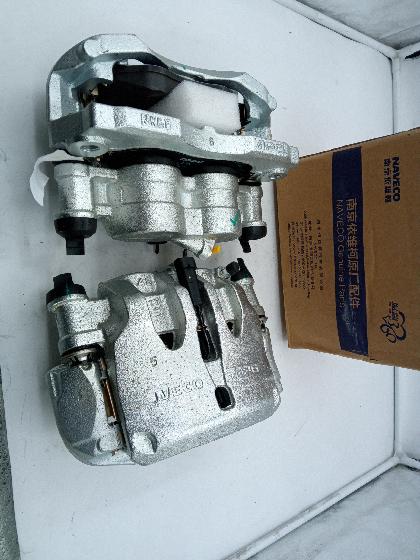 Суппорт тормозной передний Iveco-Daily III RH 35c-50c 42560073/504354334 NAVECO - Миниатюра товара 1