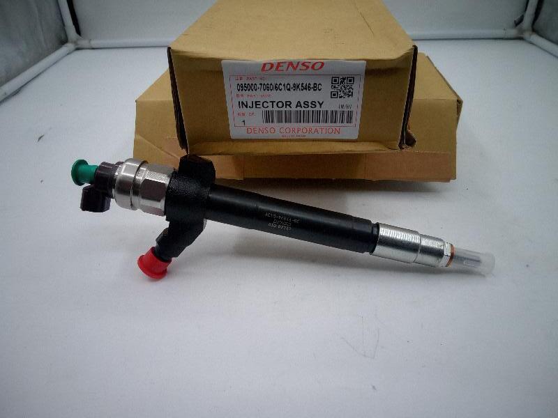 Форсунка топливная Ford ТЗ 140 л.с. 1495919/6C1Q9K546BC/DCRI107060 DENSO JMC - Миниатюра товара 1