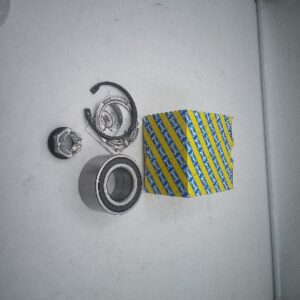 Подшипник передний ступицы Ларгус, Сандеро, Логан передний+ABS(комп. стоп. кольцо+гайка+кольцо) SNR