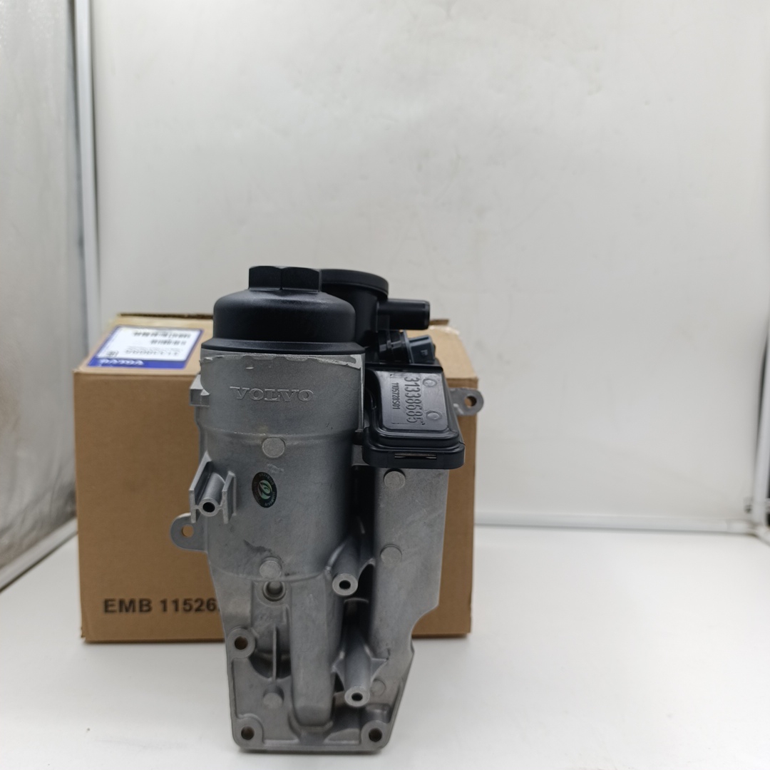 Масляный охладитель Volvo 2.0T/2.5T 1781598/30684381/30788494/31338685 VOLVO - Миниатюра товара 3