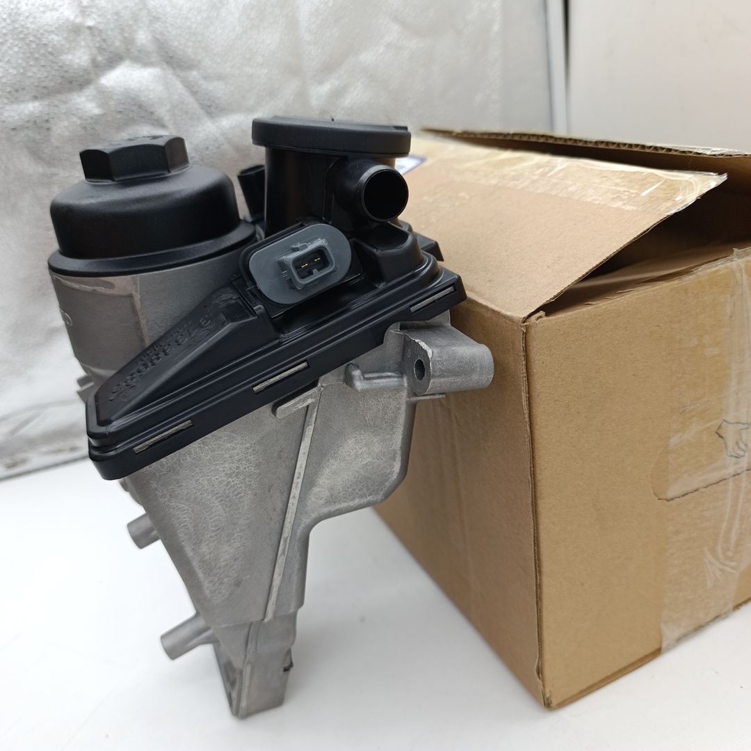 Масляный охладитель Volvo 2.0T/2.5T 1781598/30684381/30788494/31338685 VOLVO - Миниатюра товара 4
