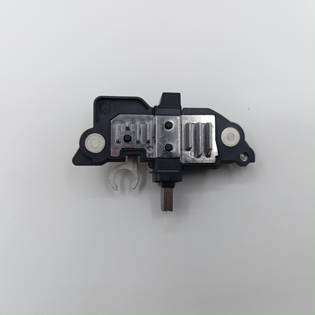 Щетка генератора  (Реле-регулятор) Fiat/Iveco 2.3-3.0 (стар.номер F00MA45208) BOSCH EUROPE - Миниатюра товара 2