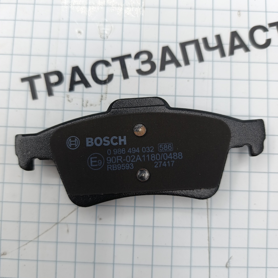 Тормозные колодки задние Ford Connect 2177229/4387371 BOSCH EUROPE - Миниатюра товара 2
