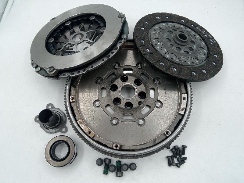 Сцепление VAG Audi,Seat,Skoda,Volkswagen 1.9 TDI (полный комплект) LUK EUROPE - Миниатюра товара 2