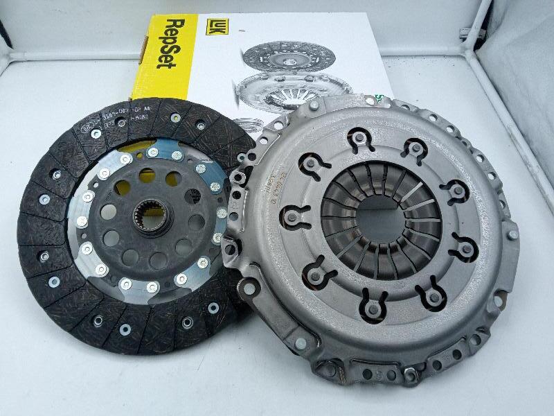 Сцепление Ford C-MAX/FOCUS II/VOL C30/S40/V50/V70 2.0 (240мм) 3000951927/1779870 LUK EUROPE - Миниатюра товара 1
