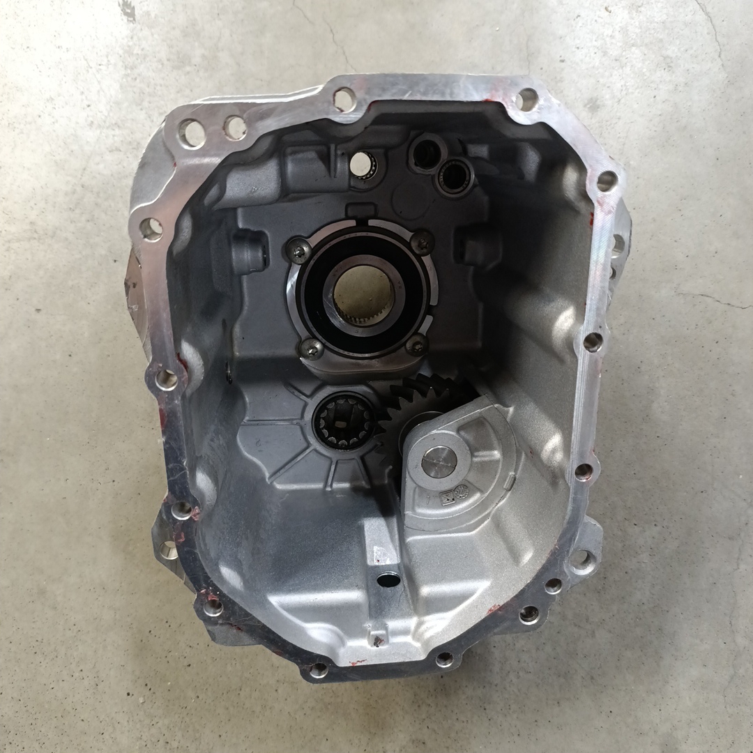 Корпус МКПП Ford Transit 2.2 МТ82 (колокол,задн.часть) (Б/У , с новой КПП) 1427654/1512729/1717775 - Миниатюра товара 4
