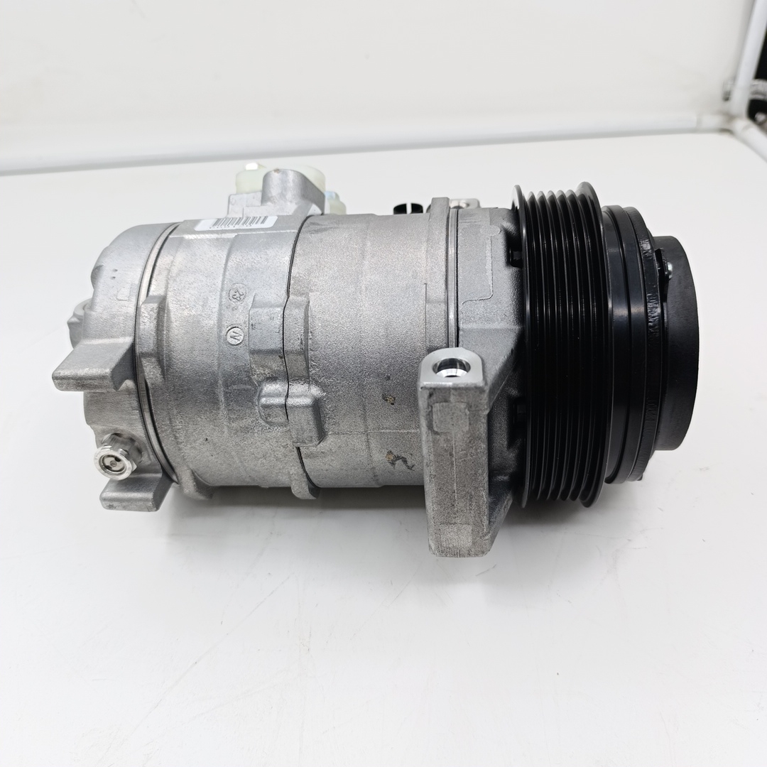 Компрессор кондиционера Mercedes-Benz Sprinter A0002344011 DENSO - Миниатюра товара 3