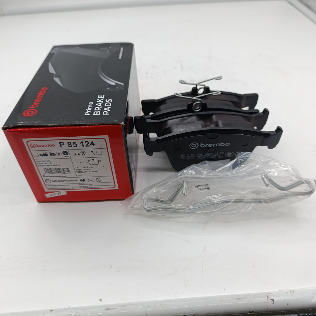 Тормозные колодки задние VAG AUDI A3/SKODA KODIAQ/VW GOLF/PASSAT/TIGUAN 12- BREMBO - Миниатюра товара 1