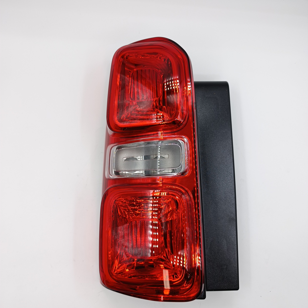 Фонарь задний Peugeot Traveller 4  2.0  (левый) 9808243180 MARS TECH - Миниатюра товара 1