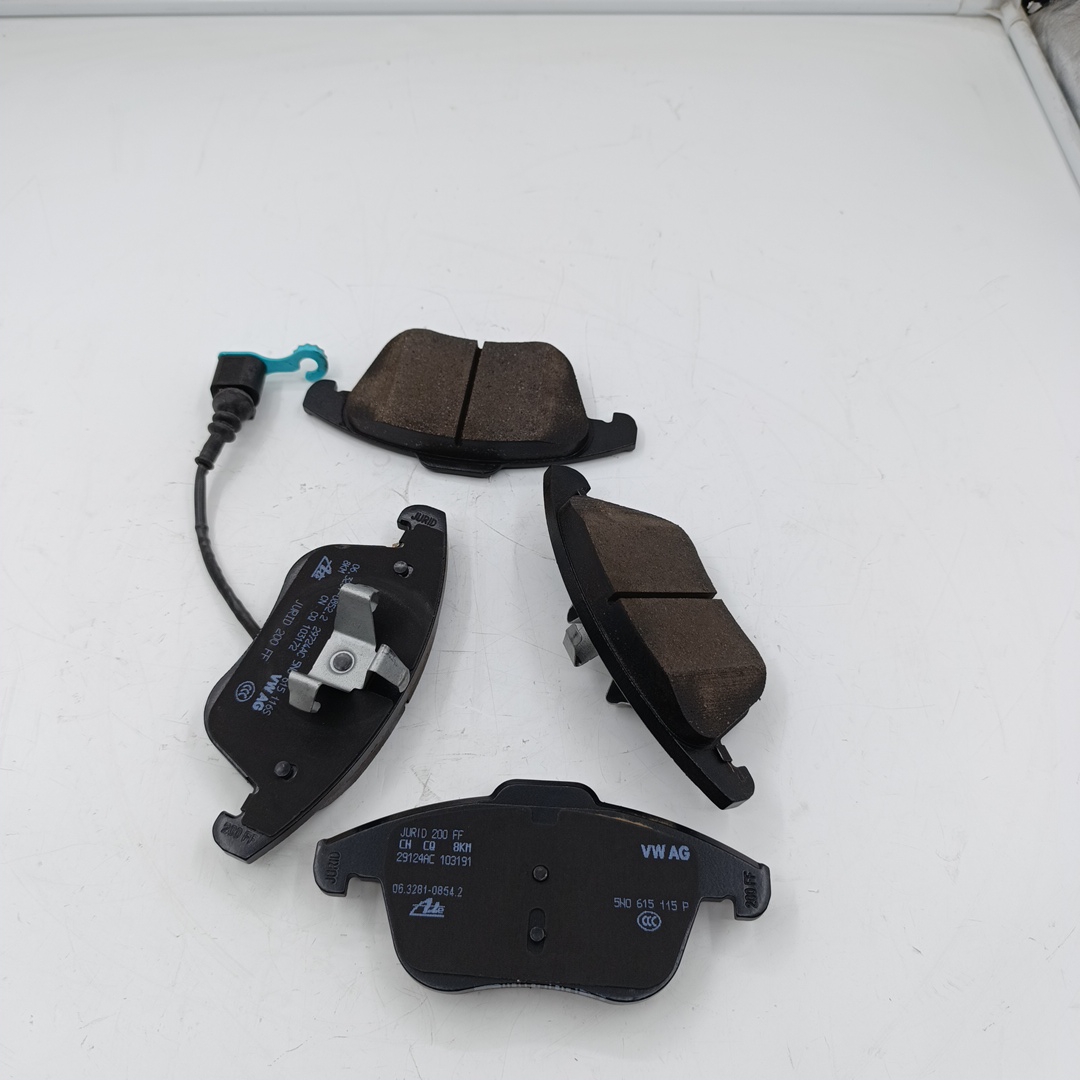 Тормозные колодки передние Audi Q3 (ORIGINAL VAG SAIC) - Миниатюра товара 1