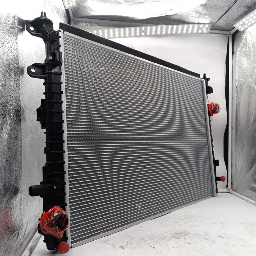 Радиатор охлаждения (ДВС) основной Geely Coolray ORG - Миниатюра товара 1