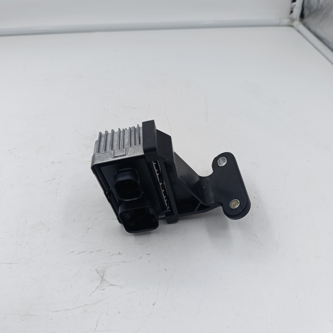 Реле свечей накаливания Ford Transit,Peugeot Boxer 2.2 Евро5 1724769/1719477/9675863980 JMC=Ford - Миниатюра товара 3