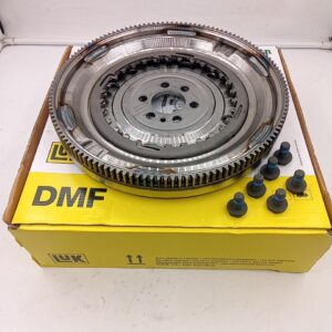 Маховик двухмассовый VAG DSG-7 (с 12г,бенз.двиг.) Audi,Seat,Skoda, VW (+ болты) LUK EUROPE