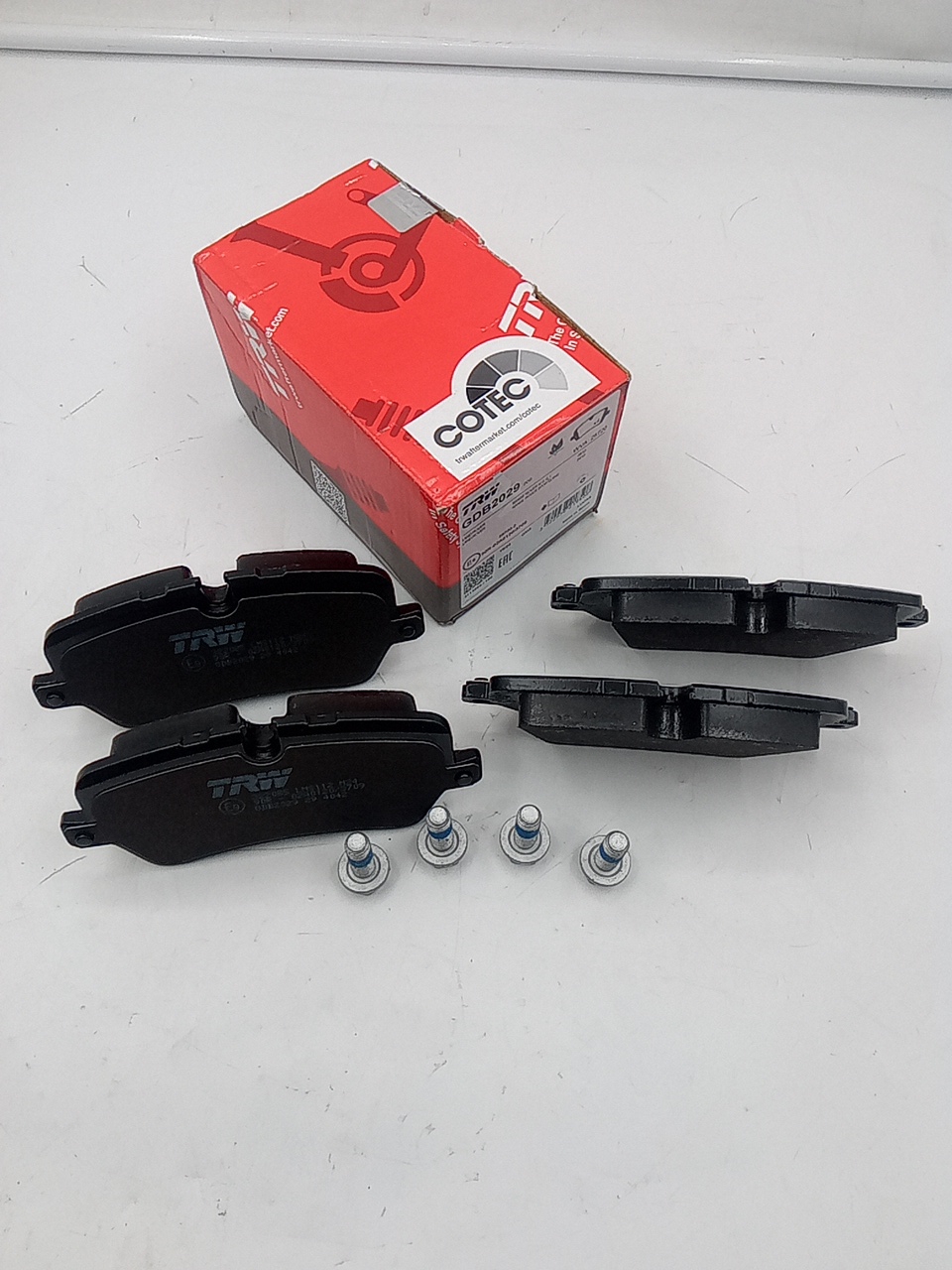 Тормозные колодки задние LAND ROVER RANGE ROVER IV 12-/SPORT 13- TRW - Миниатюра товара 1