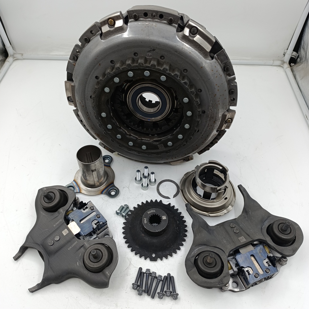 Сцепление Renault Megane/Scenic (полный комплект) 1.5dCi 08- (АКПП), DC4.000/DC4.001 LUK EUROPE - Миниатюра товара 2