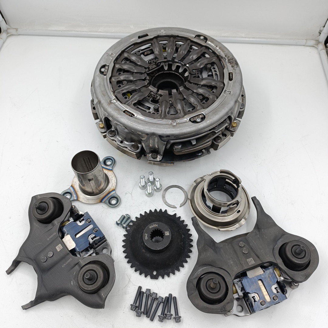 Сцепление Renault Megane/Scenic (полный комплект) 1.5dCi 08- (АКПП), DC4.000/DC4.001 LUK EUROPE - Миниатюра товара 3