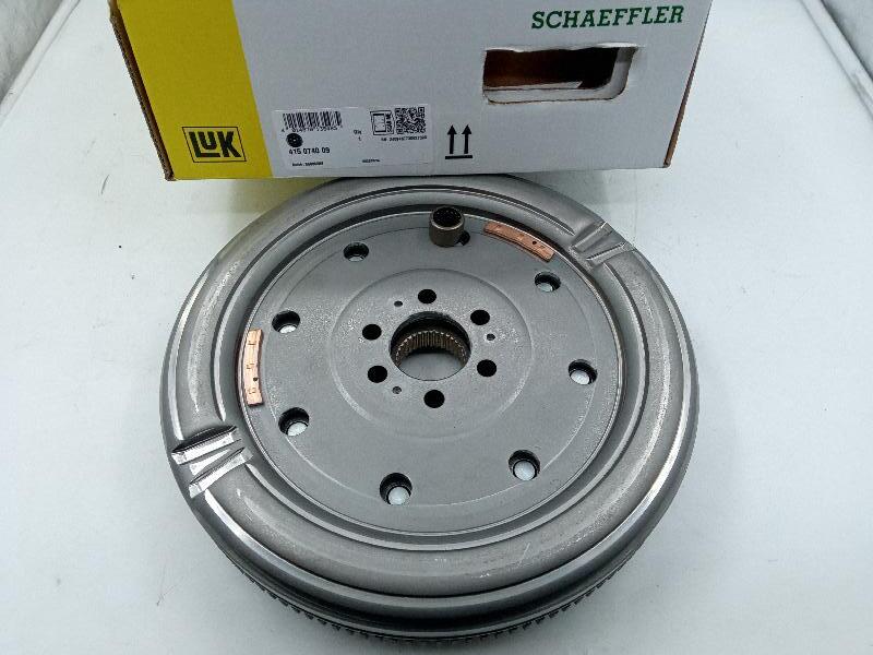 Маховик двухмассовый VAG AUDI A3 II/SKODA/VW GOLF V-VI/PASSAT VI 2.0 LUK EUROPE - Миниатюра товара 1
