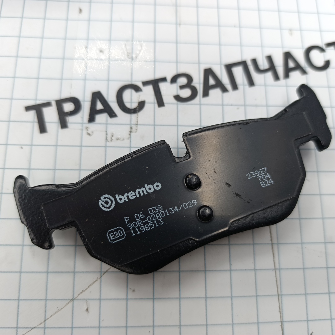 Тормозные колодки задние BMW E60 (BREMBO) - Миниатюра товара 2