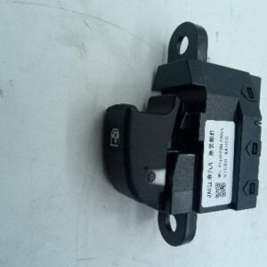 Кнопка стеклоподъёмника Sollers Atlant 2.7D (пассажирская сторона) 93580-4A000 TZ