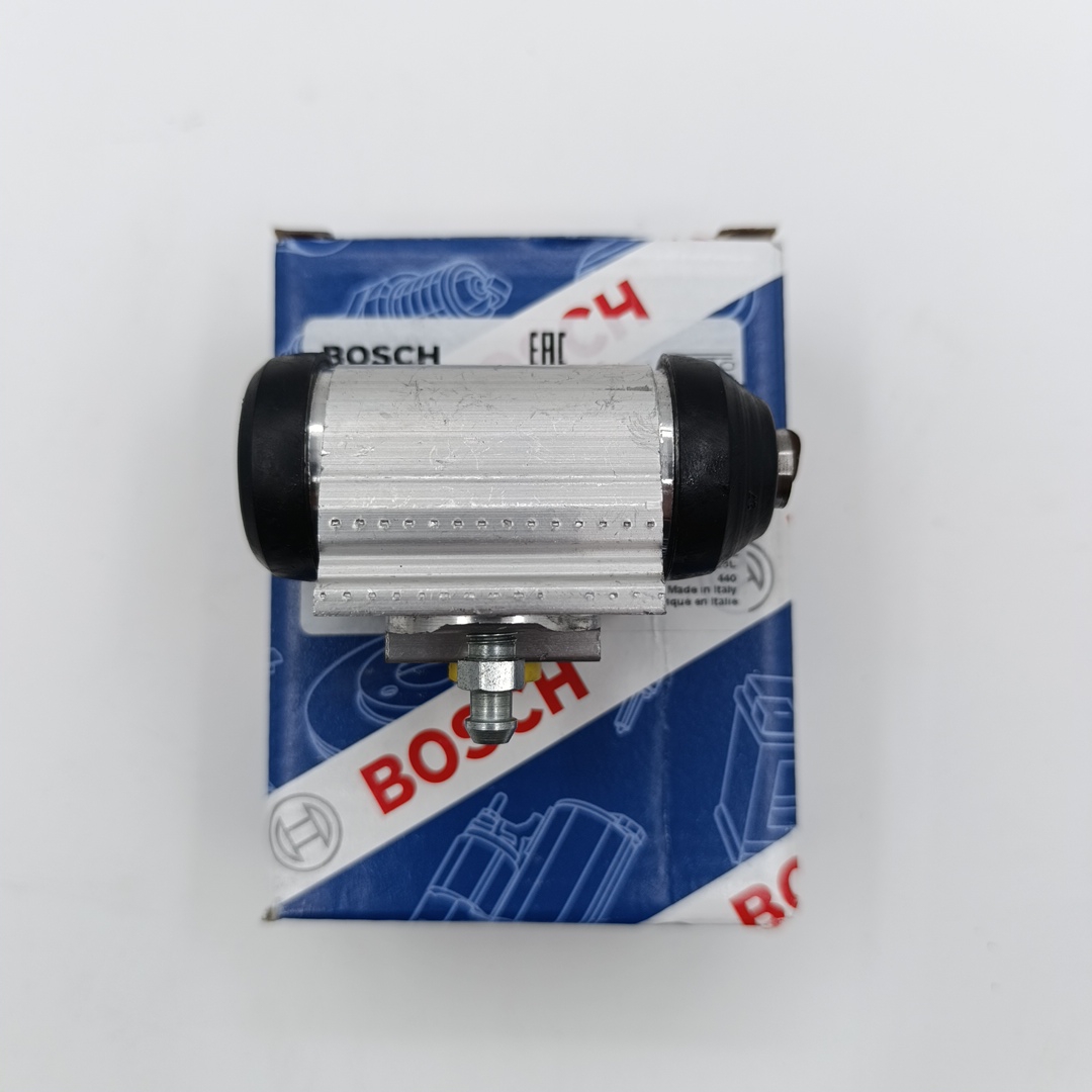 Цилиндр тормозной задний FORD Focus (06-10) левый/правый BOSCH EUROPE - Миниатюра товара 1
